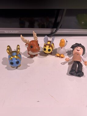 Adopt me figures